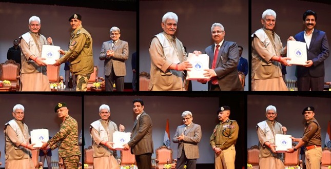 LG felicitates Officers and Volunteers who have been part of Shri Amarnath Ji Yatra-2024