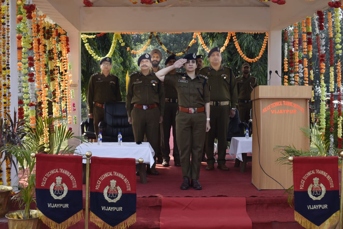 Dig Sarah Rizvi DIG Sarah Ahmad Rizvi visits PTTI Vijaypur for Valediction of pre ...