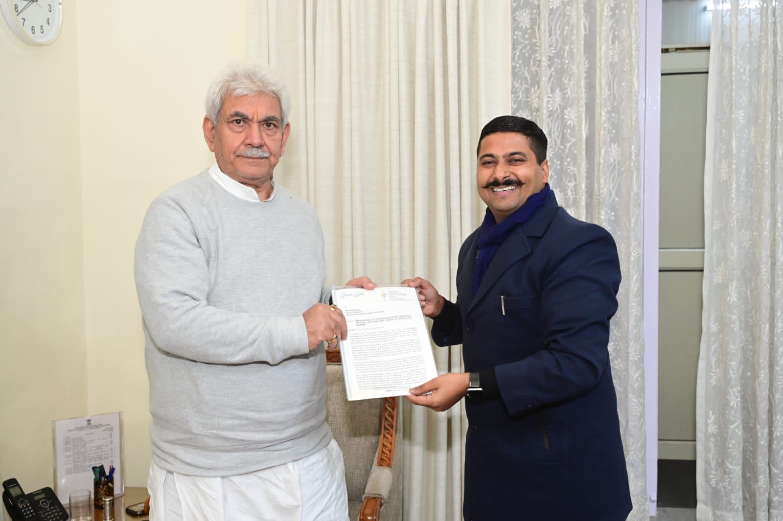  Gaurav Gupta calls on LG Sinha, submits memo; advocates for comprehensive development in Jammu region