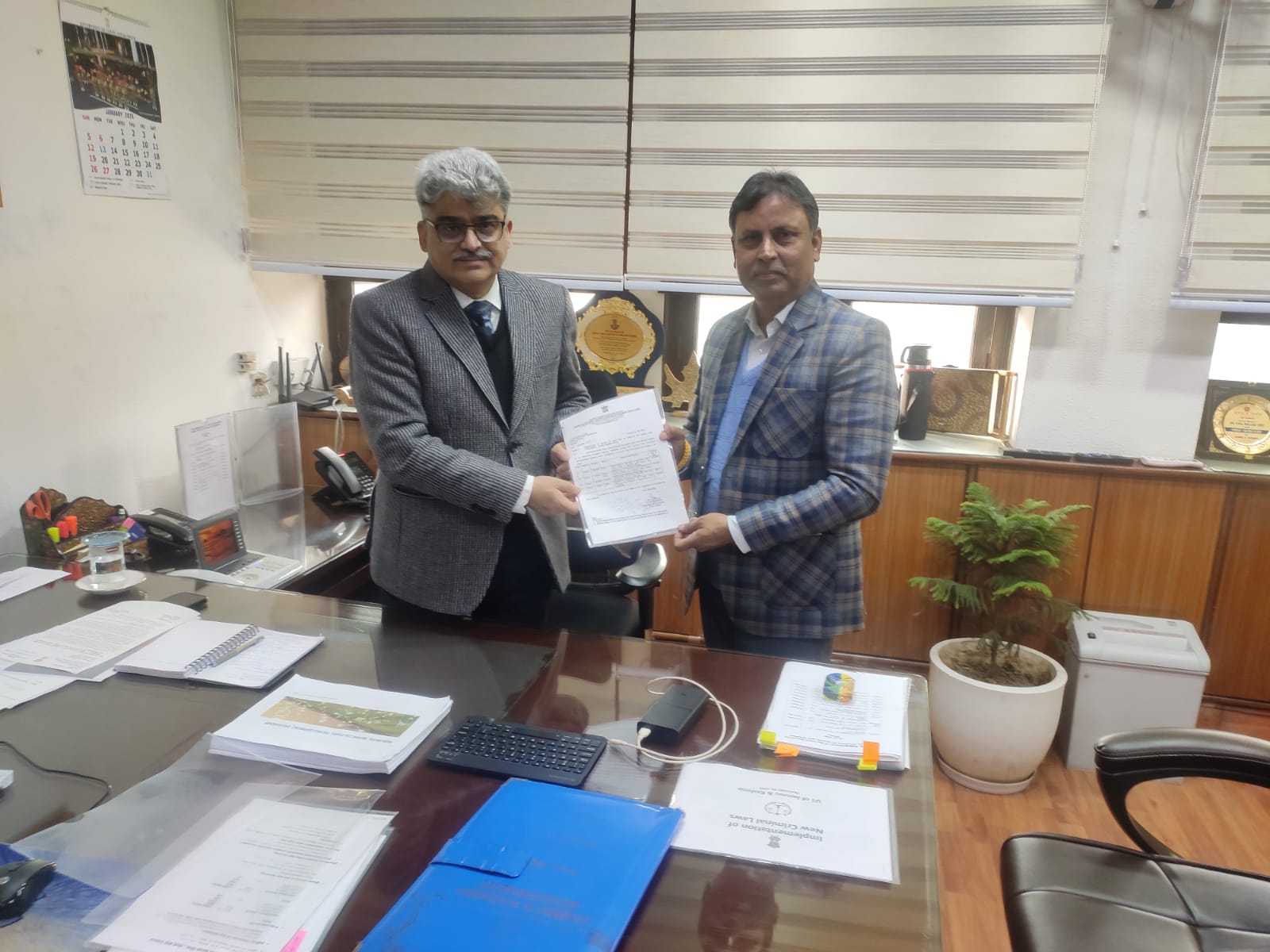  MLA Kathua meets CS J&K on  issues of ADDCs, Nagri Road