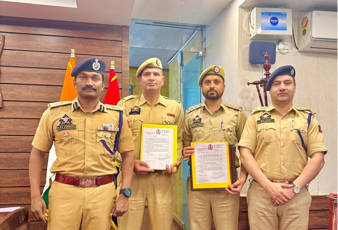  SSP Anantnag Felicitates Officers for securing first Historic Conviction under new Criminal Laws