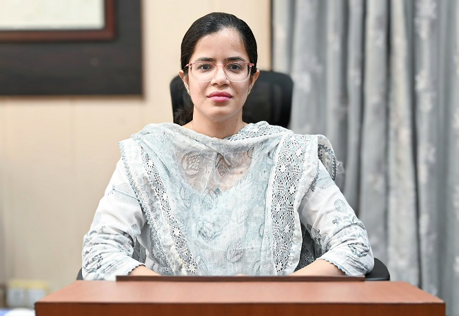 Daughter of Soil Ayushi Sudan assumes charge as DC Samba