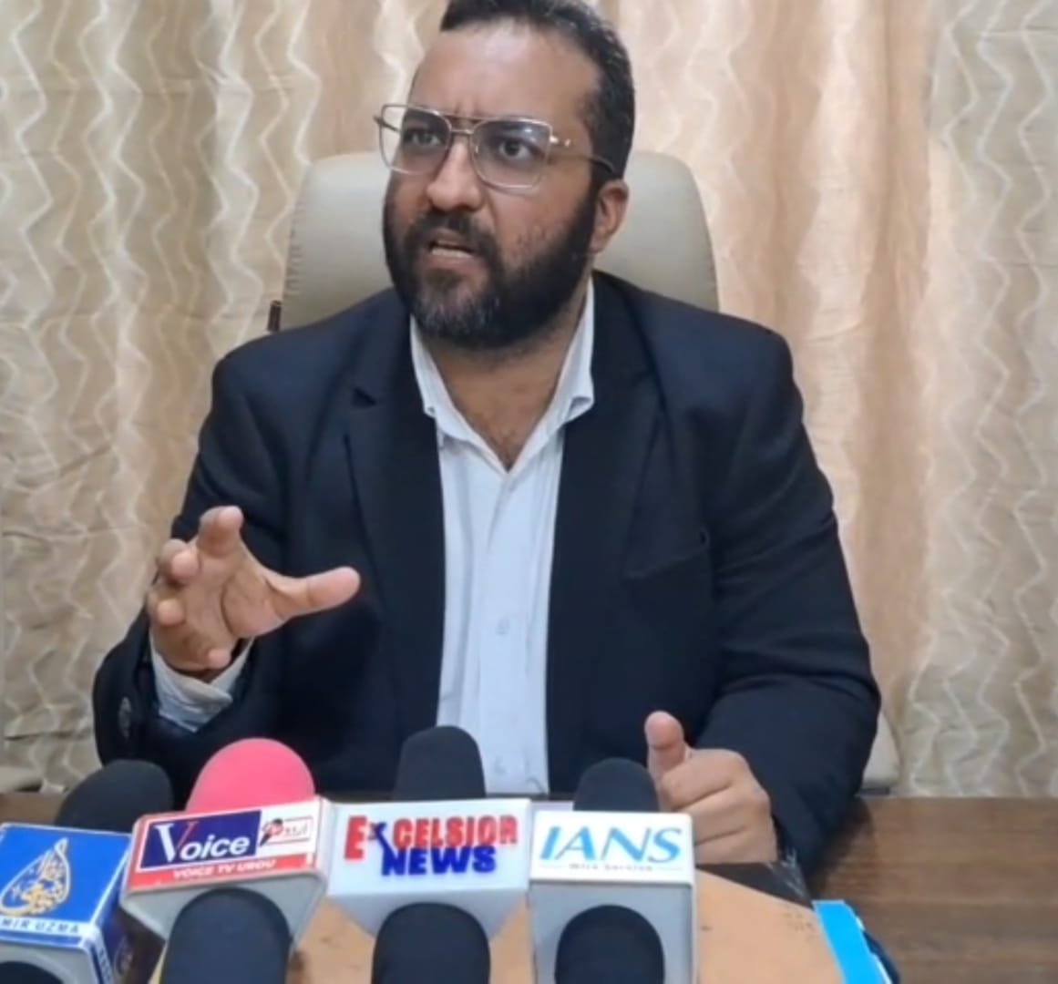 Fairoz Khan highlights Worsening Condition of Maitra–Karol Old Alignment Road