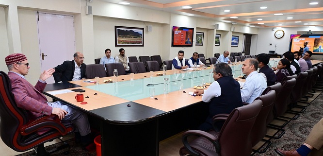 CM Omar Abdullah reviews preparations for Kashmir Marathon-2025