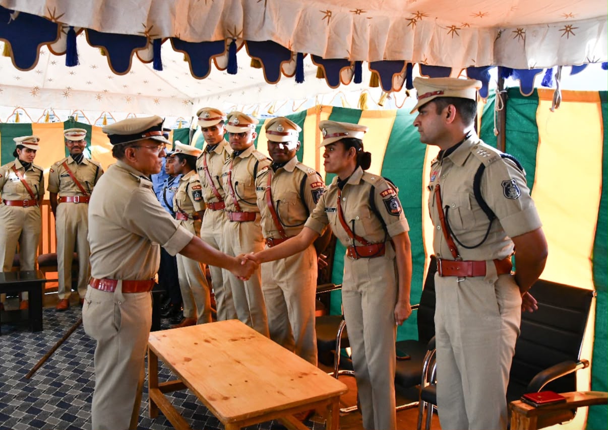 'DGP Ladakh interacts with 21 IPS Probationer Officers '