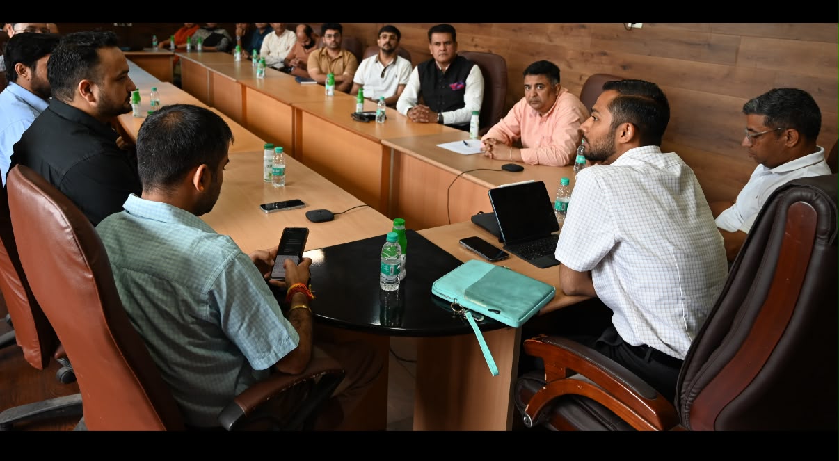 'DC Changthang Nitish Rajora addresses Seminar of  Cooperatives Department Ladakh  in Jammu'