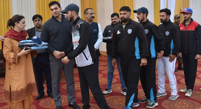 DC Jammu distributes kits to Softball players : Lauds athletes’ efforts & encouraged them to stay focused
