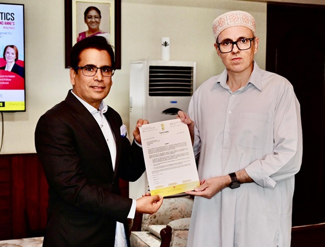 Tanvir Sadiq briefs public issues to CM Omar Abdullah