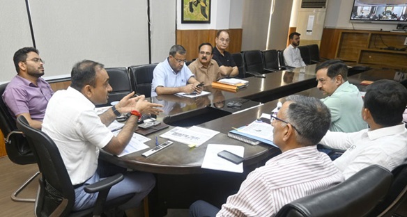 Div Com Jammu asks CEs to make Xens & JEs responsible 