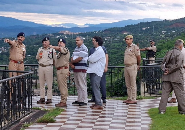 DGP J&K reviews flood situation, rescue efforts in Jammu 