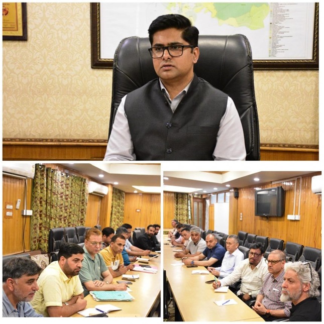 SMC  Commissioner reviews arrangements for Mela Kheer Bhawani and Eid-ul-Adha celebrations