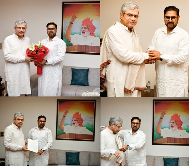 Minister Satish Sharma meet Union Minister for Railways, Information and Broadcasting