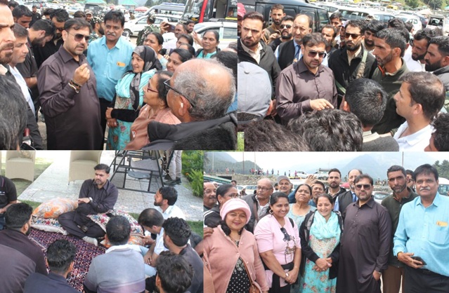 Minister Satish Sharma interacts with Tourists in Pahalgam 