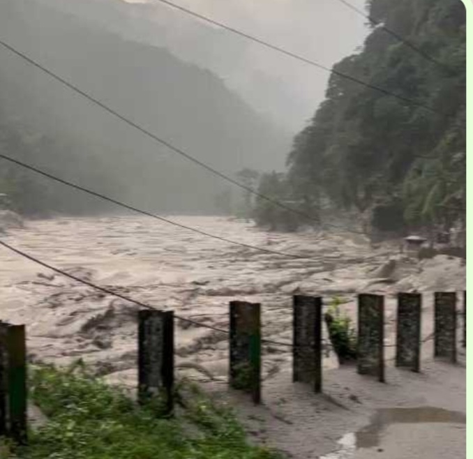 23 Army Personnel Missing after Flash Flood 