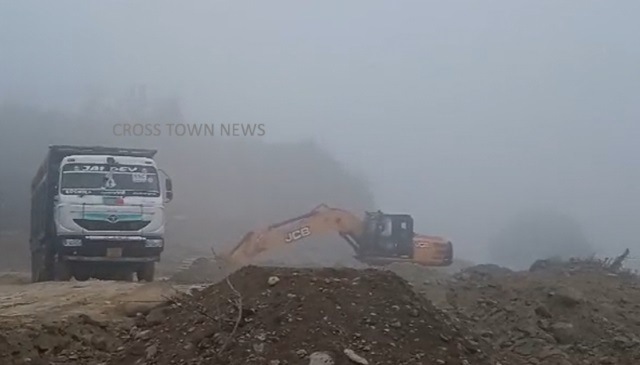 DMO Kathua acts again : Rs. 4 lakhs penalty imposed on vehicles, JCB for illegal mining