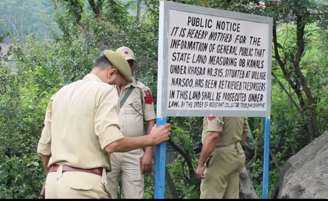 'On directions of DC  Udhampur,  Police & Revenue Officers retrieves prime state land measuring 08 kanals '