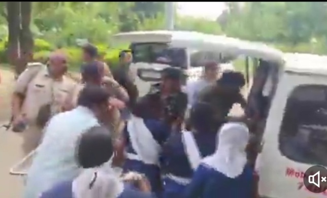  7 Dead & 12 Devotees injured in a stampede
