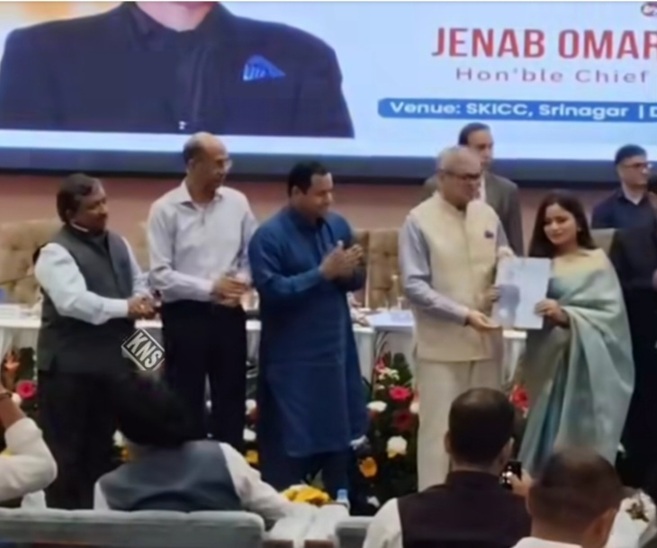 CM Omar Abdullah hands over appointment orders to CCE selectees, urges them to make a difference like Tukaram
