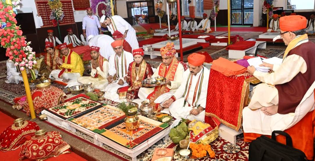  Shardiya Navratra begins at Shri Mata Vaishno Devi Shrine with sacred Shatchandi Yagya and free Langar Sewa at Adhkuwari