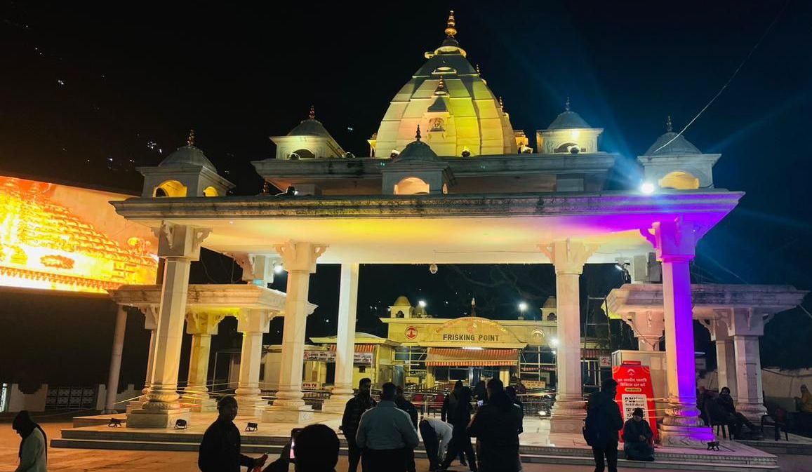  Shri Mata Vaishno Devi Ji Shrine lit up ahead of Ram Temple consecration ceremony