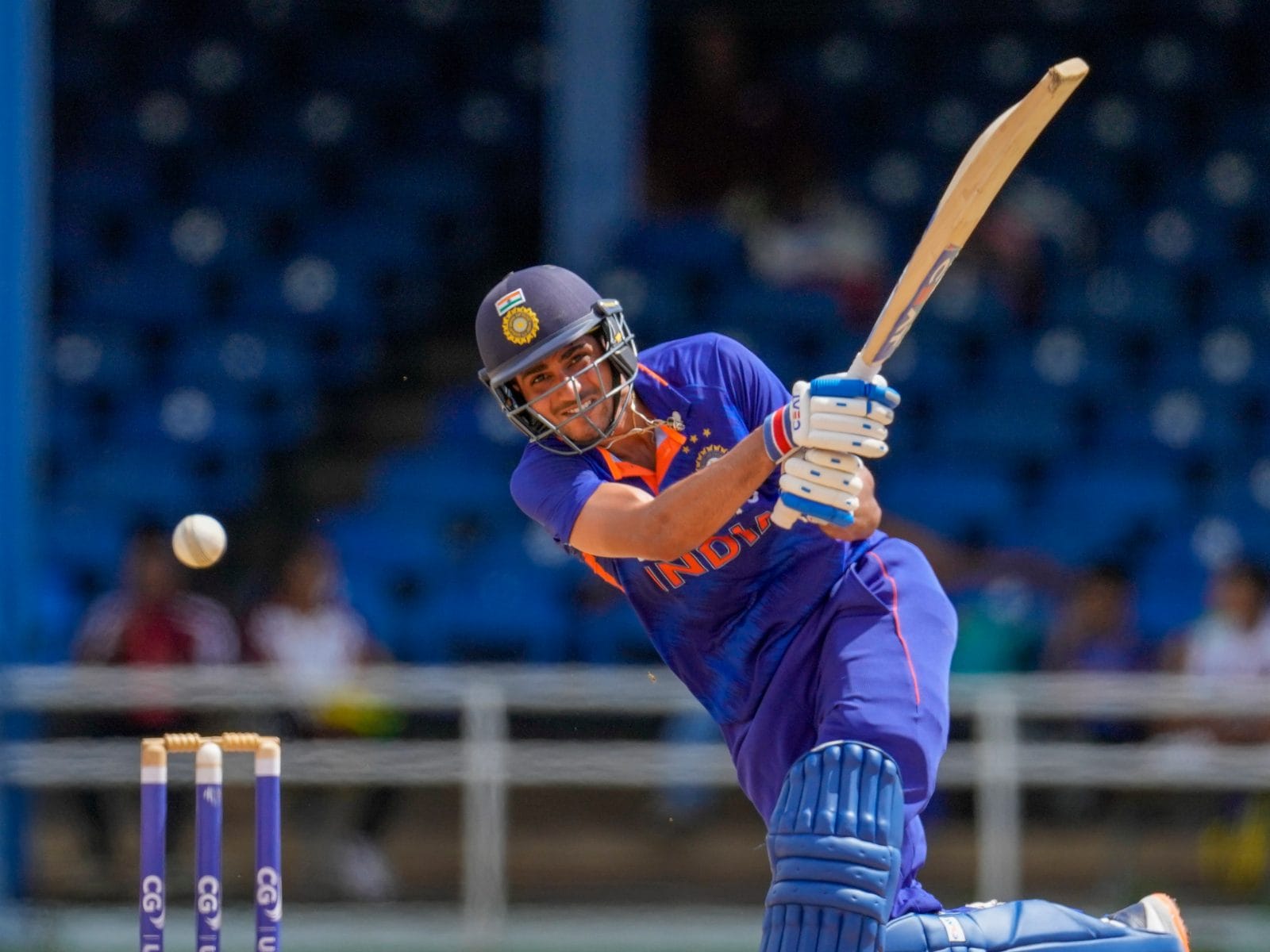 Gujarat Titans announces Shubman Gill as new captain after Hardik Pandya joins Mumbai Indians ; Cameron Green traded to RCB