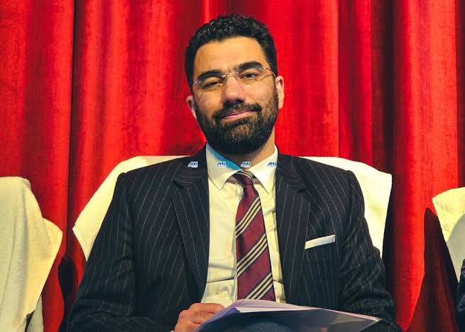 Who will fill  big Shoes of Syed Abid as Health Secretary J&K ?