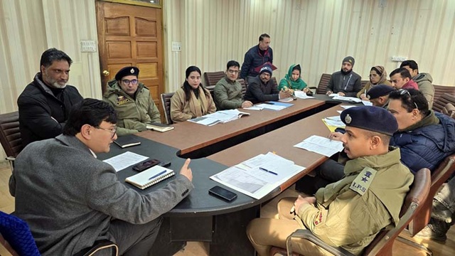 DC Baramulla chairs District Road Safety Committee Meeting, issues stringent directions 