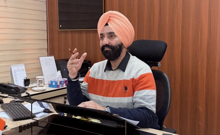 Labour Commissioner J&K acts on non-payment grievances 