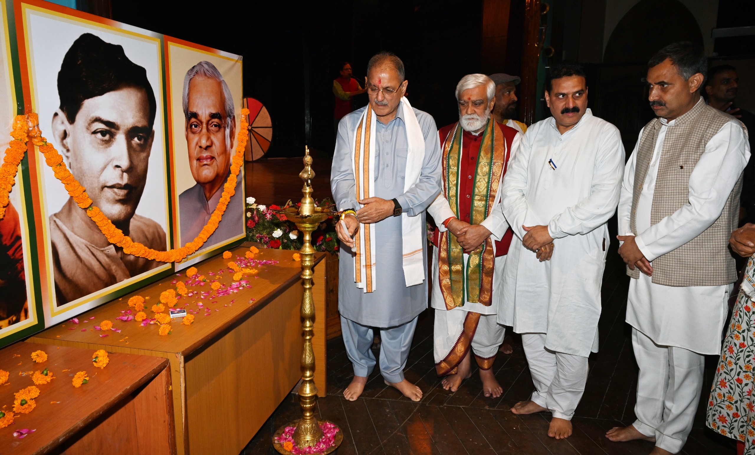 'Governor HP Kavinder Gupta  Calls ‘Rashmirathi’ a Timeless Message of Social Harmony and Nationalism'