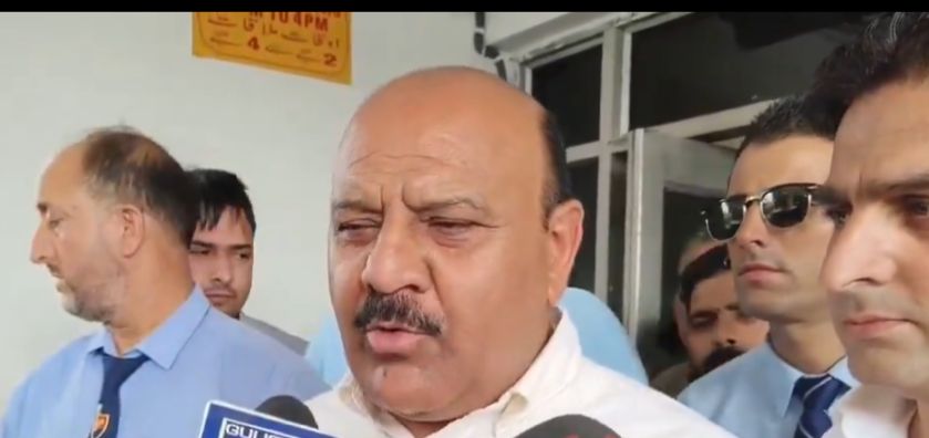 Dy CM conducts surprise inspection of CE R&B, PMGSY offices in Srinagar
