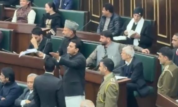 BJP MLAs Rajiv Jasrotia and Pawan Gupta stage walkout 