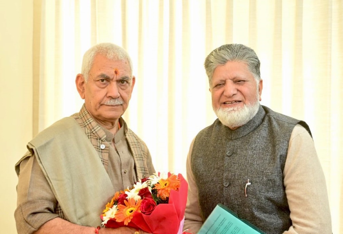 Fmr Minister AG Kohli calls on LG J&K 