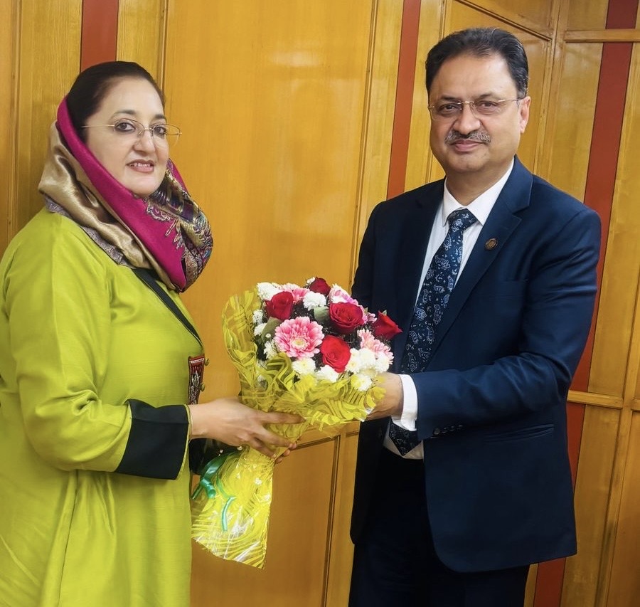 'Jagmeet Kaur Bali Meets JK Bank Chairman Amitava Chatterjee'