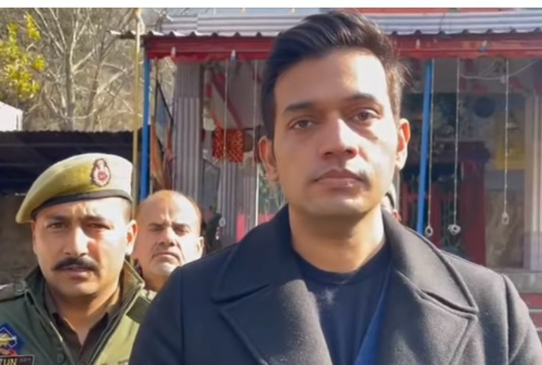 Rakesh Minhas becomes first DC Kathua to reach Bhandar belt in Bani in 40 years ; Also resolves Narsingh Temple issue