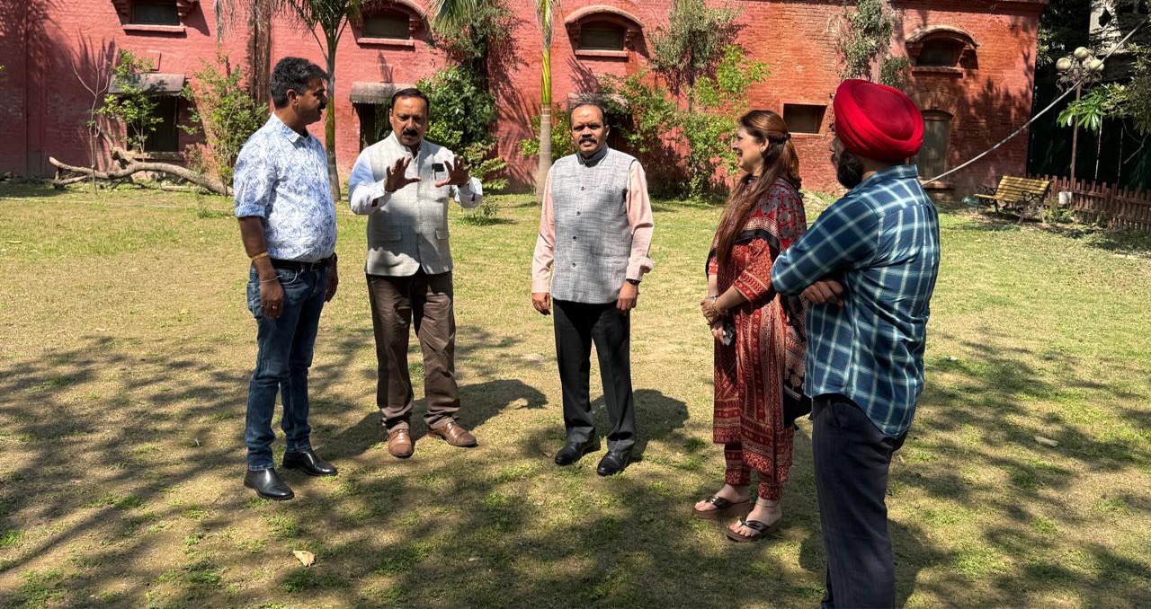 Prof. K.S. Chandrasekar Vice Chancellor CLUJ & Dr. Kuldeep Gupta discuss opportunities to boost Kabaddi on campus