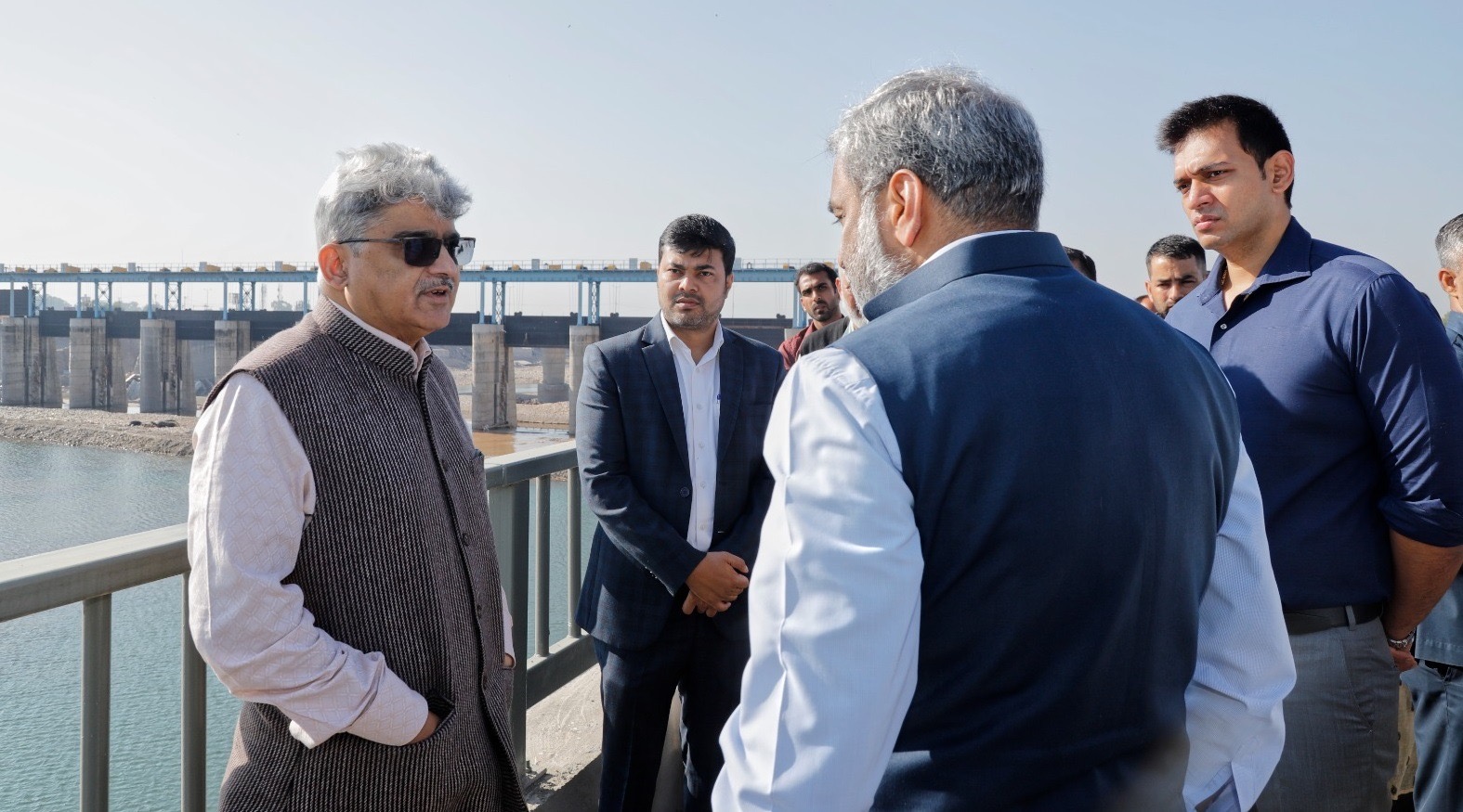 CS visits Tawi Barrage and River front Jammu , issues directions 