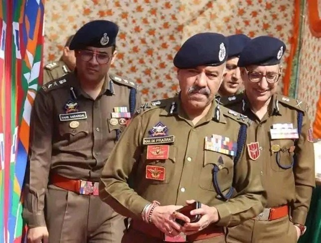 DGP J&K chairs joint Security review for Kupwara/Handwara