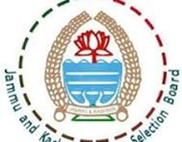 Woman IPS Officer  resigns at age of 28 , cleared IPS at age of 22