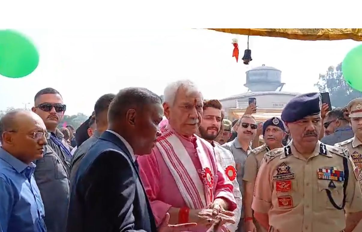 LG Manoj Sinha inaugurates Police-Diwali mela in Jammu