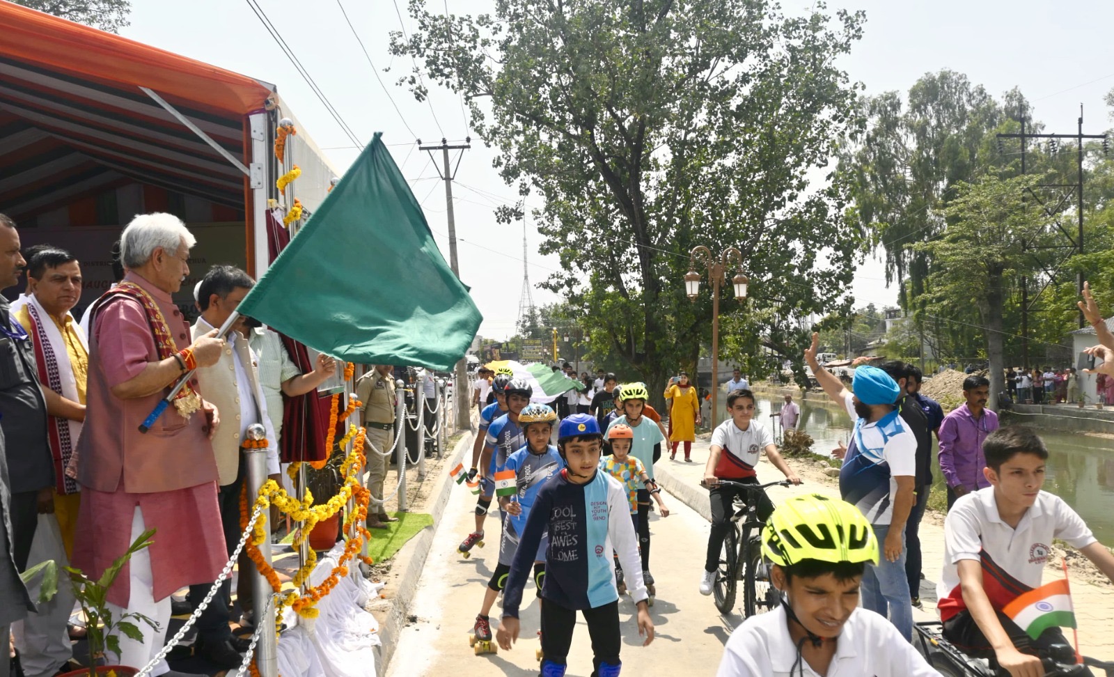 LG J&K  inaugurates Kathua Waterfront, says want Other Cities to have Healthy competition with each other ; Direct Employment to 150 