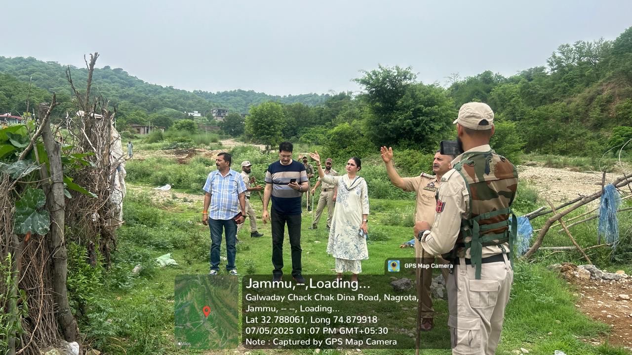 '9 Illegal Structures demolished  by JDA along with Jammu Police ; VC JDA  directs legal proceedings  against  habitual encroachers'