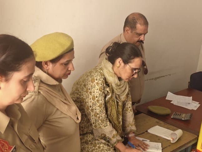 'FCS&CA Teams conduct Surprise Inspections of  Oil Mills  in Jammu '
