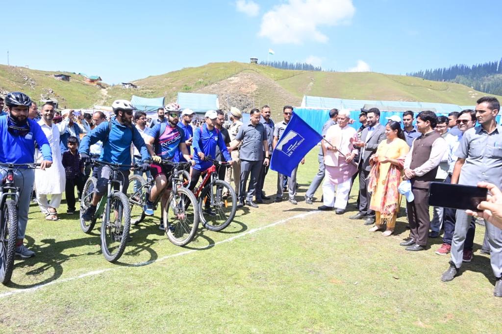 300 new destinations  being developed for domestic and foreign tourists: LG J&K