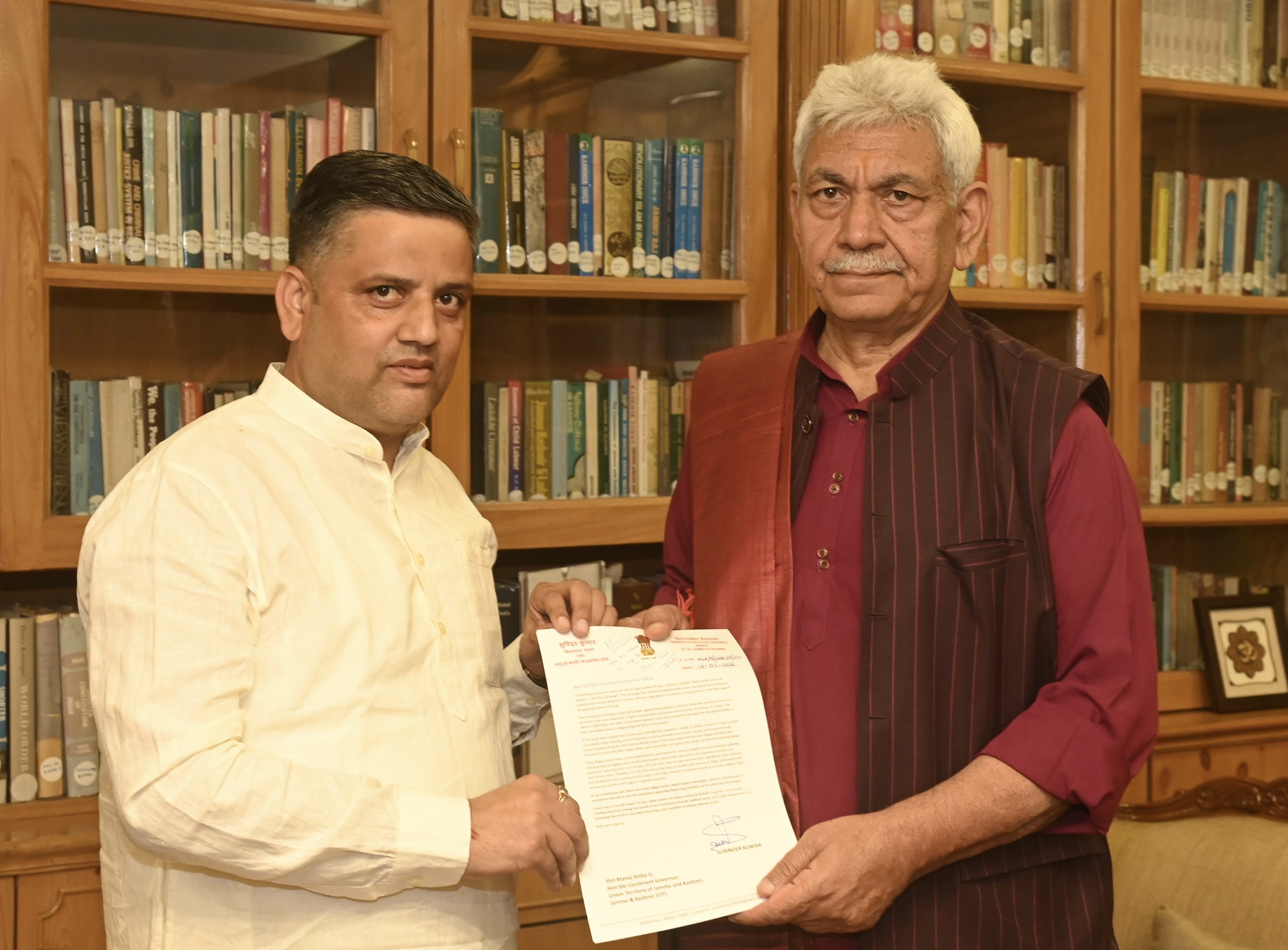 'MLA Marh Surinder Kumar meets LG J&K Manoj Sinha ; thanks for Nasha Mukt J&K Abhiyan , raises issues of Marh including establishing Small industrial Estate'
