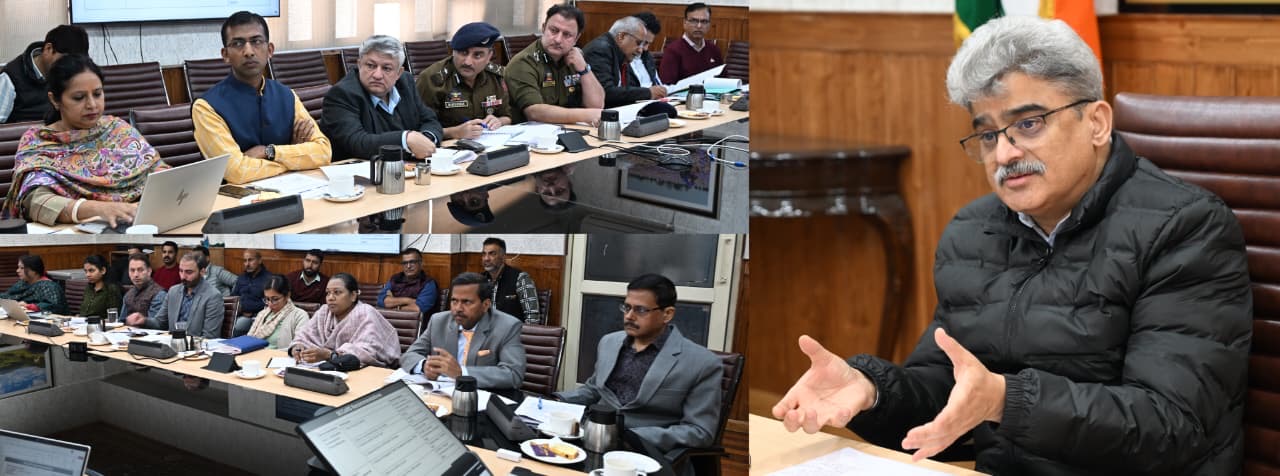 'CS Atal Dulloo reviews traffic management plan for Jammu, Srinagar'