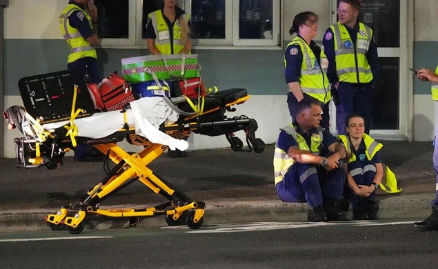 Gunmen kill 10 people at Sydney's Bondi Beach