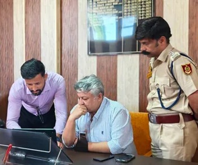 Transport Commissioner conducts on-spot inspections of Driving License, Permit, Registration, Accounts, & Establishment sections