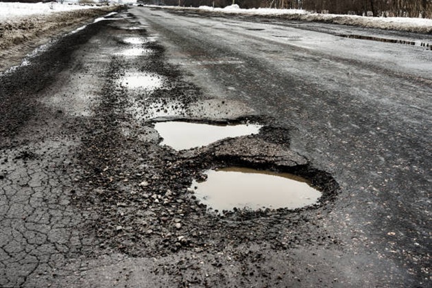 'J&K Govt  authorizes for carrying restoration works of roads damaged due to cloud burst'