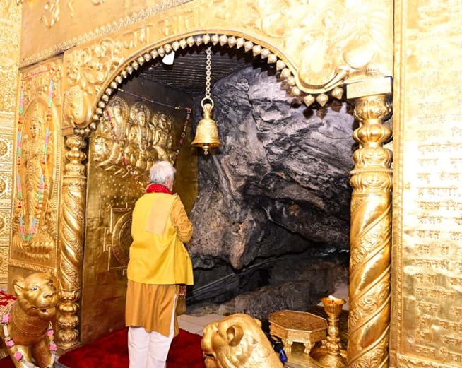 LG Manoj Sinha pays obeisance at Mata Vaishno Devi Shrine