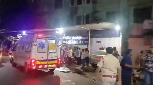 '10  people killed, 11 injured after a major fire erupted in an ICU in Medical College and Hospital in Odisha'
